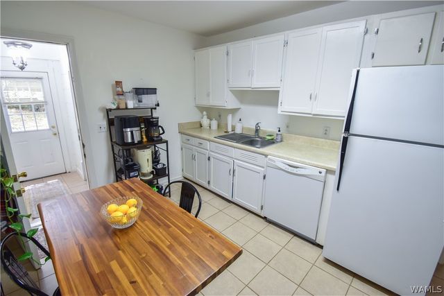 4 Stine, Tuscaloosa, AL 35405