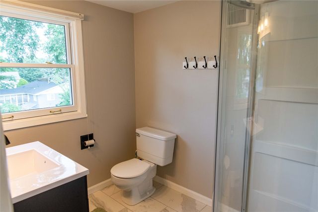 1115 Broadway Street, Pella, IA 50219