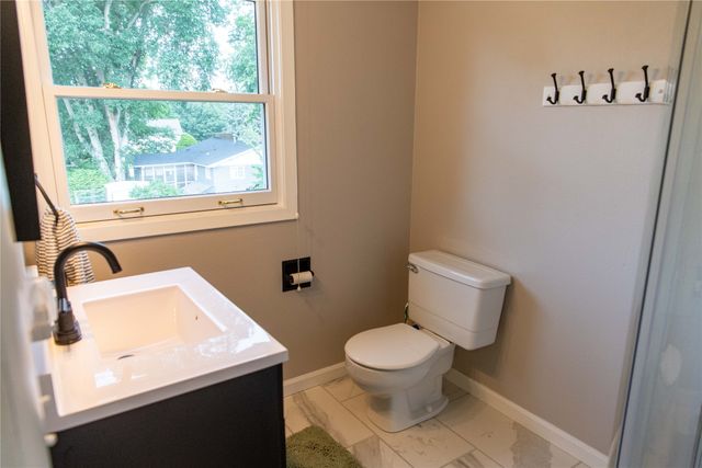 1115 Broadway Street, Pella, IA 50219