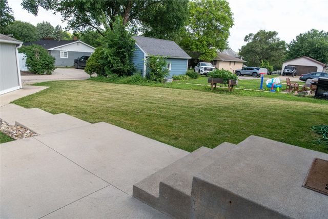 1115 Broadway Street, Pella, IA 50219