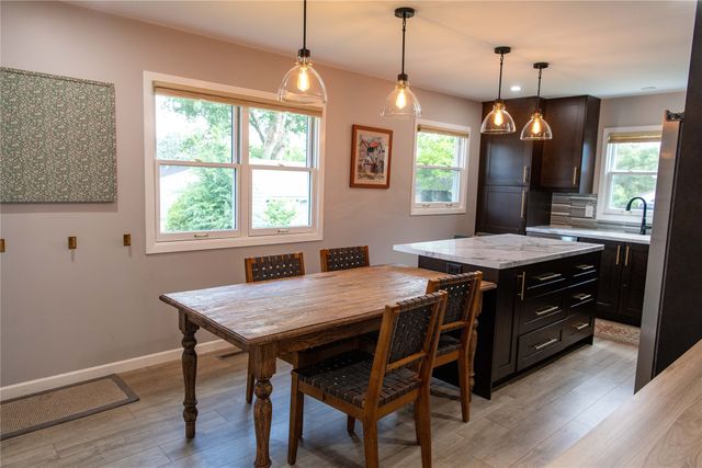 1115 Broadway Street, Pella, IA 50219