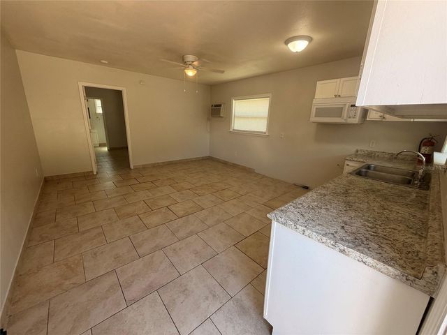 110 FOREST AVENUE 8, Davenport, FL 33837
