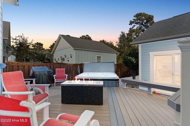 828 Cades Trail, Southport, NC 28461