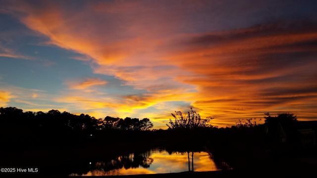 828 Cades Trail, Southport, NC 28461