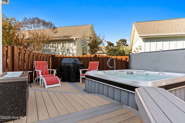 828 Cades Trail, Southport, NC 28461