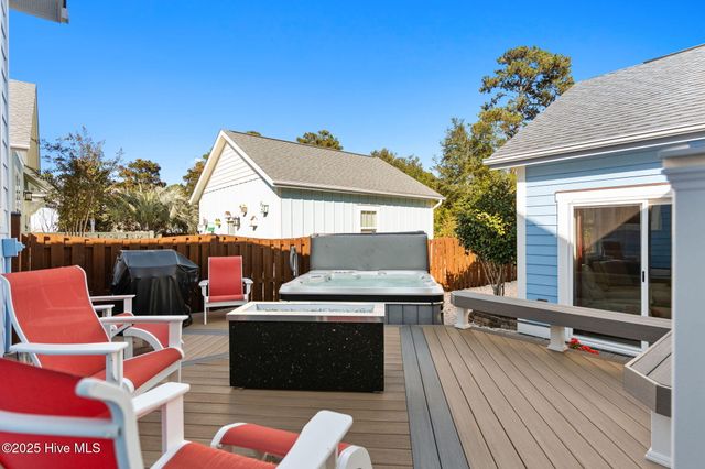 828 Cades Trail, Southport, NC 28461