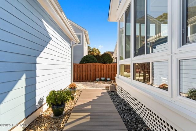 828 Cades Trail, Southport, NC 28461