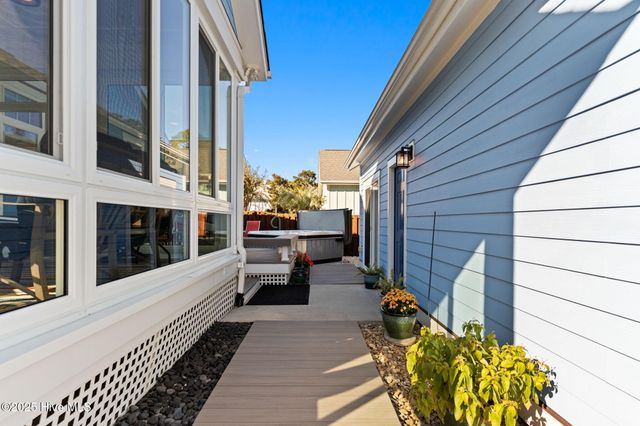 828 Cades Trail, Southport, NC 28461