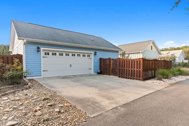 828 Cades Trail, Southport, NC 28461