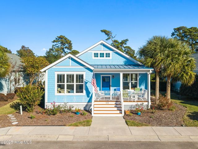 828 Cades Trail, Southport, NC 28461