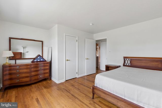 314 MIDFIELD DR, Ambler, PA 19002