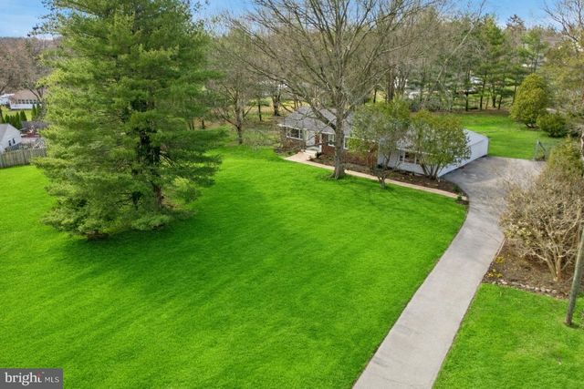 314 MIDFIELD DR, Ambler, PA 19002