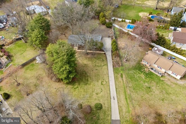 314 MIDFIELD DR, Ambler, PA 19002