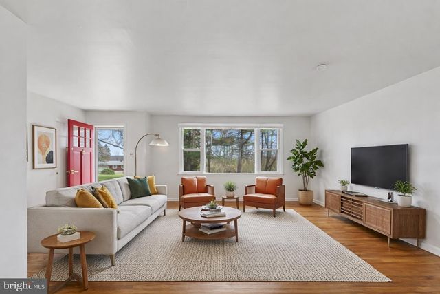 314 MIDFIELD DR, Ambler, PA 19002