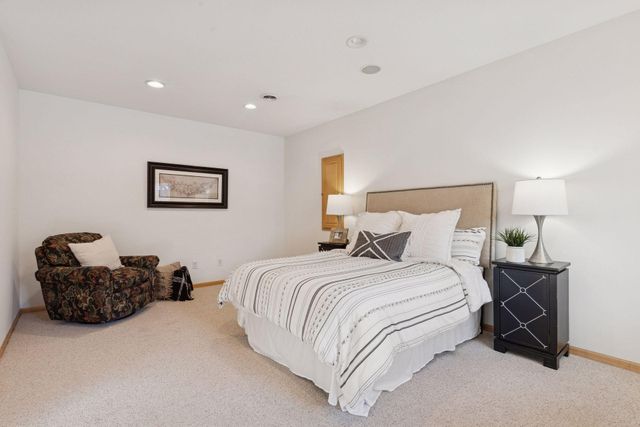 9363 Tewsbury Gate N, Maple Grove, MN 55311