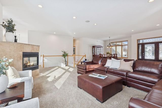 9363 Tewsbury Gate N, Maple Grove, MN 55311