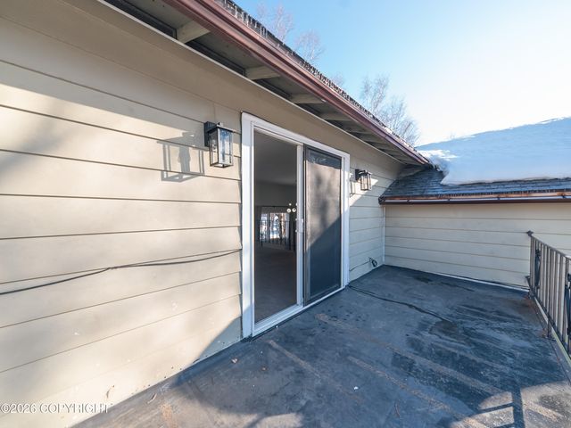 10121 Goodnews Lane, Anchorage, AK 99515
