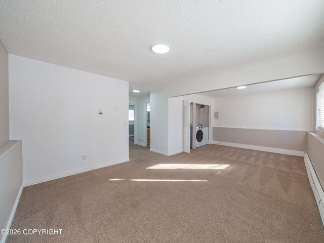 10121 Goodnews Lane, Anchorage, AK 99515