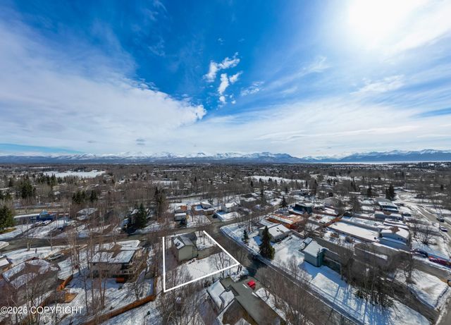 10121 Goodnews Lane, Anchorage, AK 99515