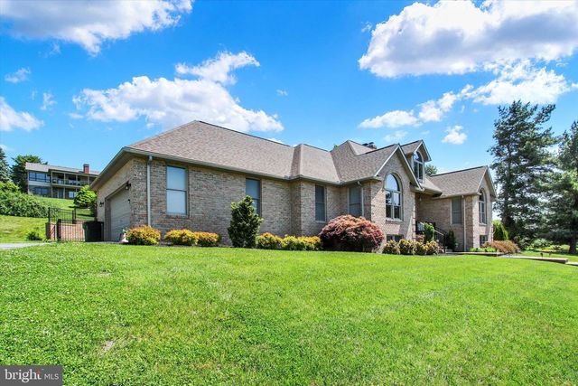 605 VISTA CT, Waynesboro, PA 17268