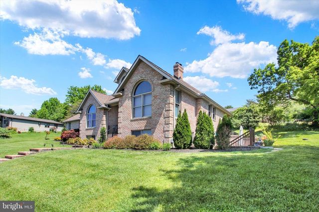 605 VISTA CT, Waynesboro, PA 17268