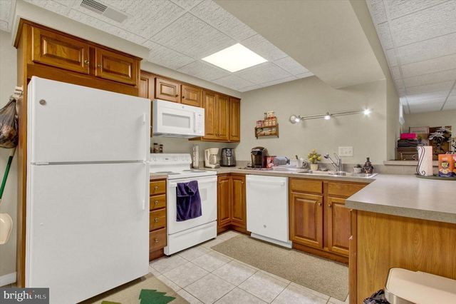 605 VISTA CT, Waynesboro, PA 17268