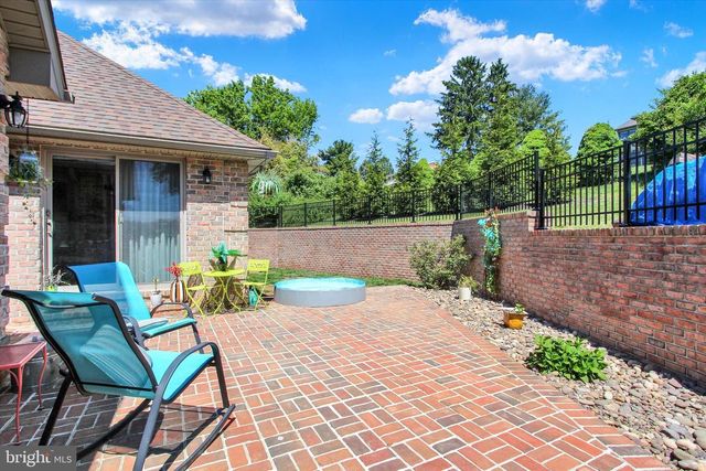 605 VISTA CT, Waynesboro, PA 17268