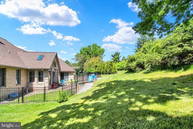 605 VISTA CT, Waynesboro, PA 17268