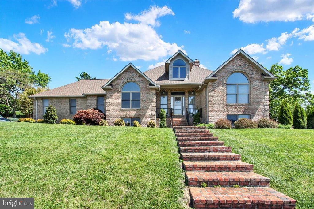 605 VISTA CT, Waynesboro, PA 17268