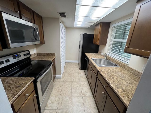 1014 STONEFENCE WAY, Tarpon Springs, FL 34689