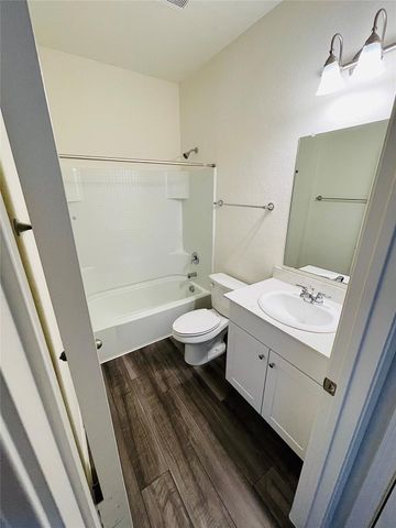 743 Camden Drive, Lavon, TX 75166