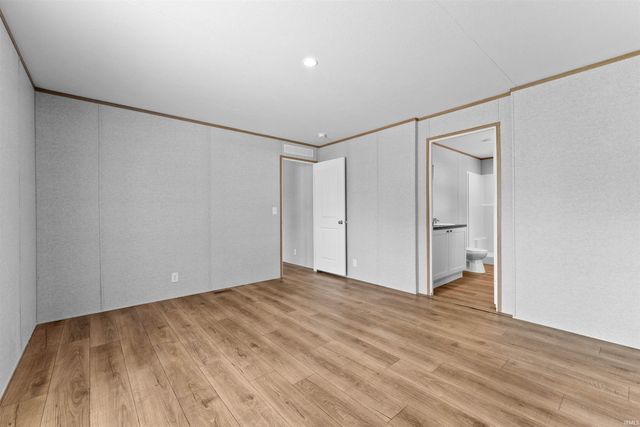 2177 N 4th Street, Seelyville, IN 47803