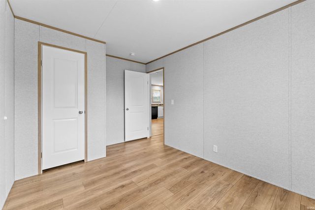 2177 N 4th Street, Seelyville, IN 47803