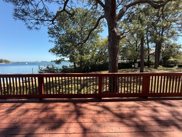 5 Laguna Street 104, Fort Walton Beach, FL 32548