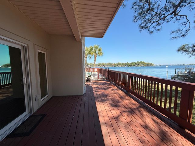 5 Laguna Street 104, Fort Walton Beach, FL 32548