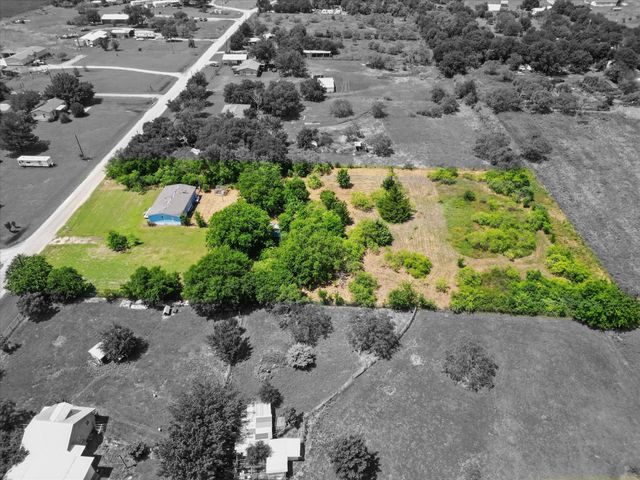 5736 Blackburn Drive, Joshua, TX 76058