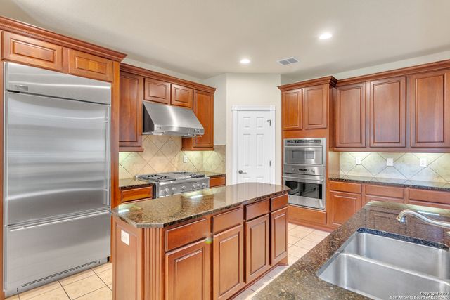 7210 HOVINGHAM, San Antonio, TX 78257
