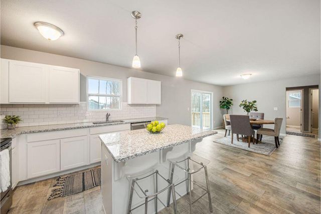 5511 Mammoth Drive SE, Caledonia, MI 49316