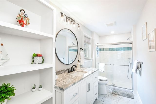 92 Rainbow Ave, Falmouth, MA 02536