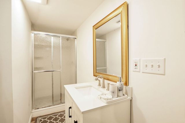 92 Rainbow Ave, Falmouth, MA 02536