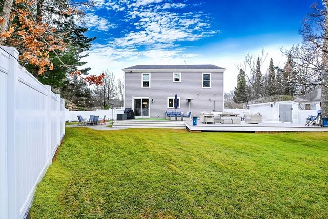 92 Rainbow Ave, Falmouth, MA 02536