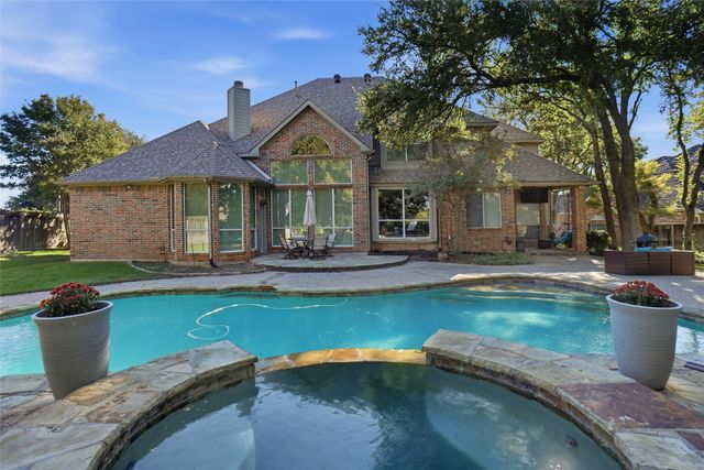 702 Wentwood Drive, Southlake, TX 76092