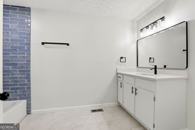 218 Hyde Circle, Newnan, GA 30263