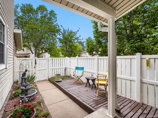 3292 S Heather Gardens Way, Aurora, CO 80014