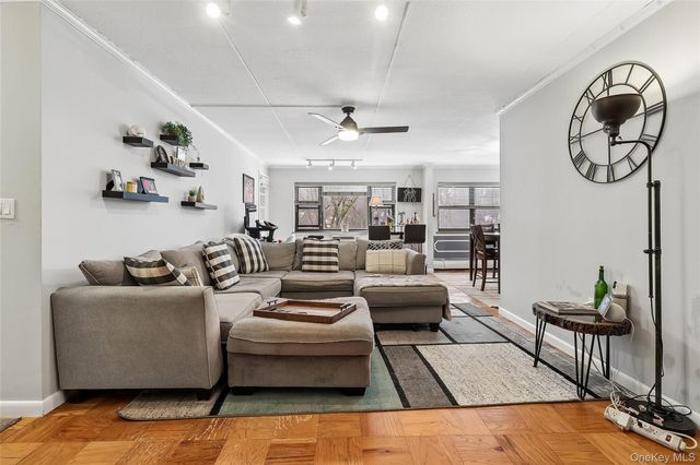 100 Diplomat Drive 7G, Mount Kisco, NY 10549