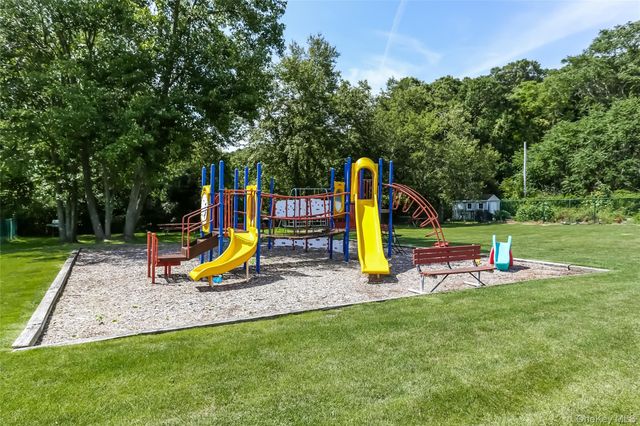 100 Diplomat Drive 7G, Mount Kisco, NY 10549