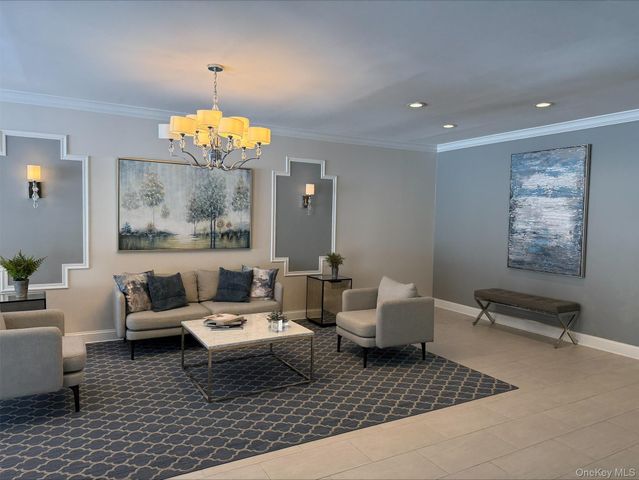 100 Diplomat Drive 7G, Mount Kisco, NY 10549