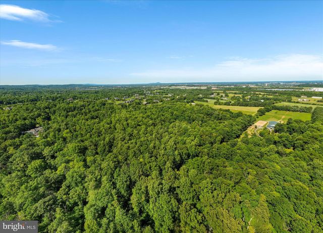 41216 BRIDGES FARM LN, Leesburg, VA 20175