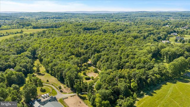 41216 BRIDGES FARM LN, Leesburg, VA 20175