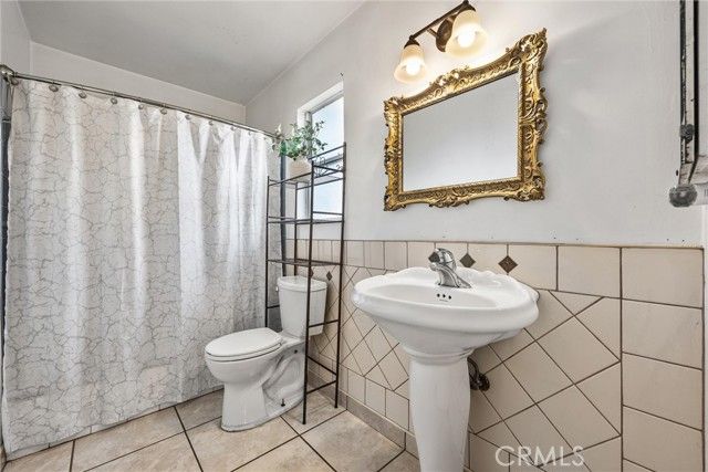 4605 Parkwood Court, Bakersfield, CA 93309